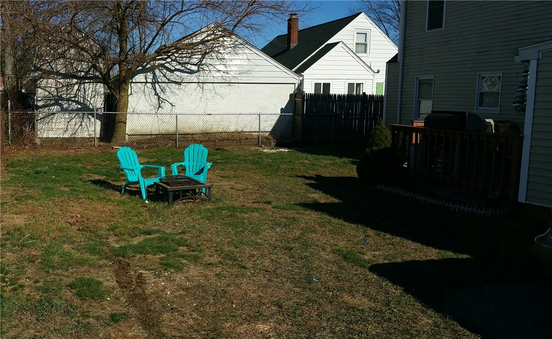 74 Monticello Road Pawtucket, RI 02861 - Photo 16 of 17 Gallery Image 16