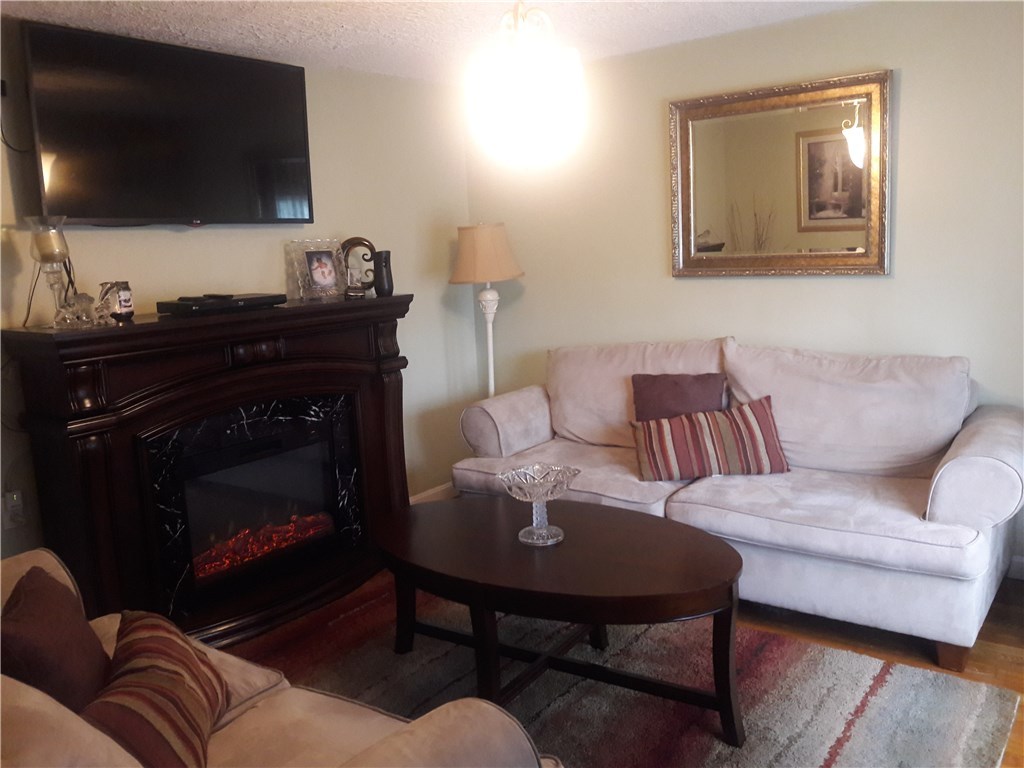 74 Monticello Road Pawtucket, RI 02861 - Photo 3 of 17 Gallery Image 3