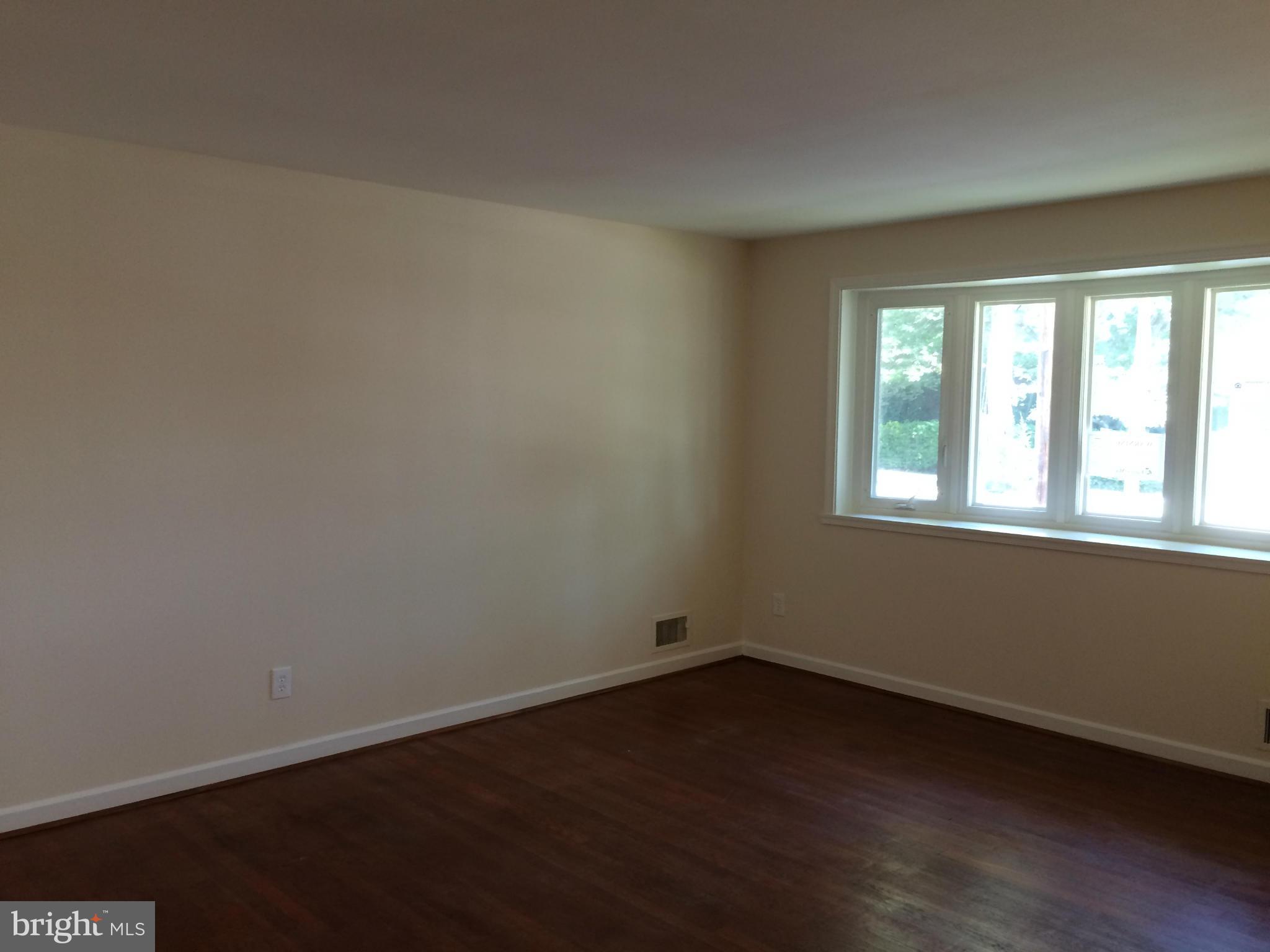 10226 Conover Drive Silver Spring, MD 20902 - Photo 3 of 26 Living Room