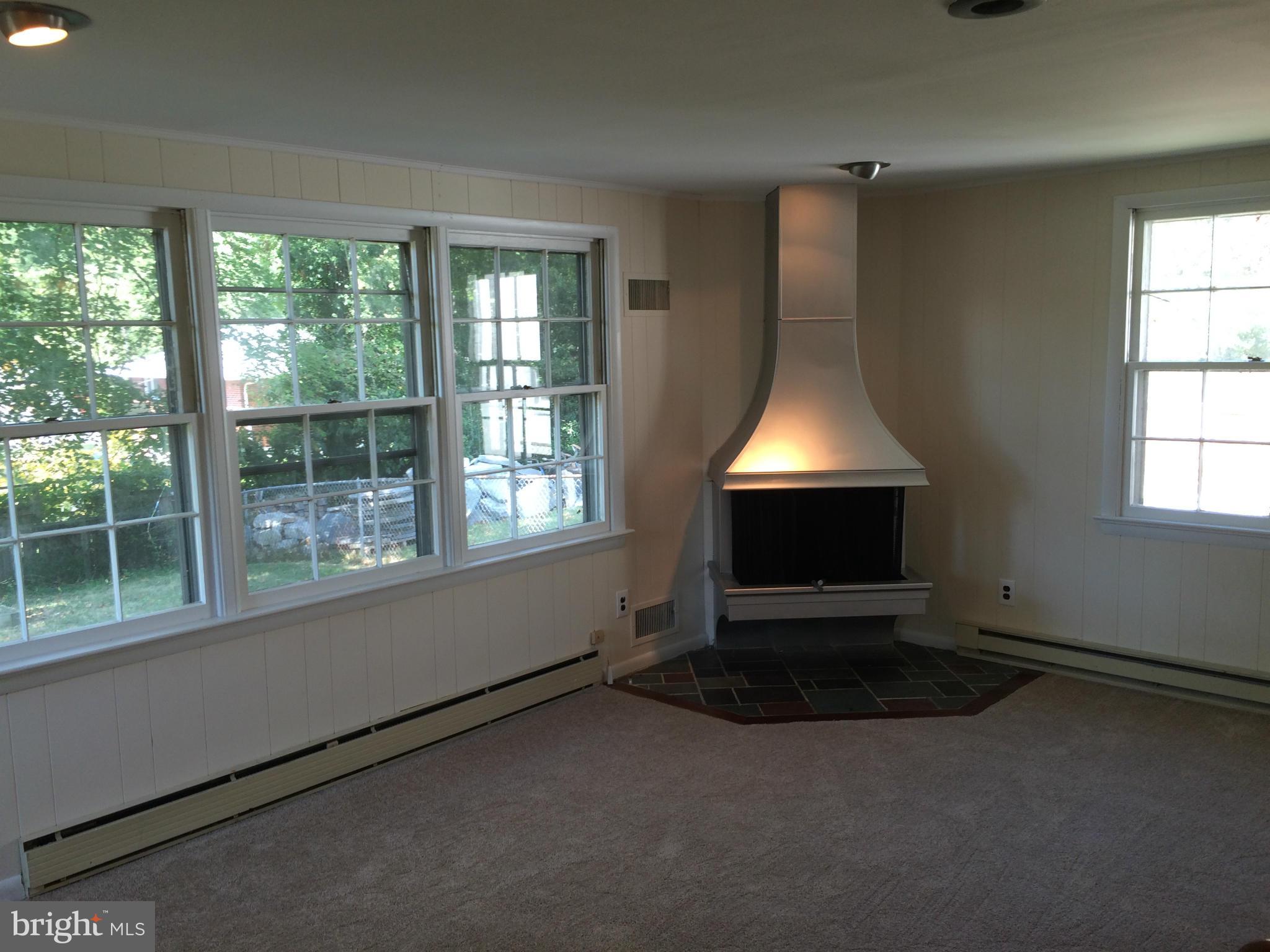 10226 Conover Drive Silver Spring, MD 20902 - Photo 6 of 26 Family Room