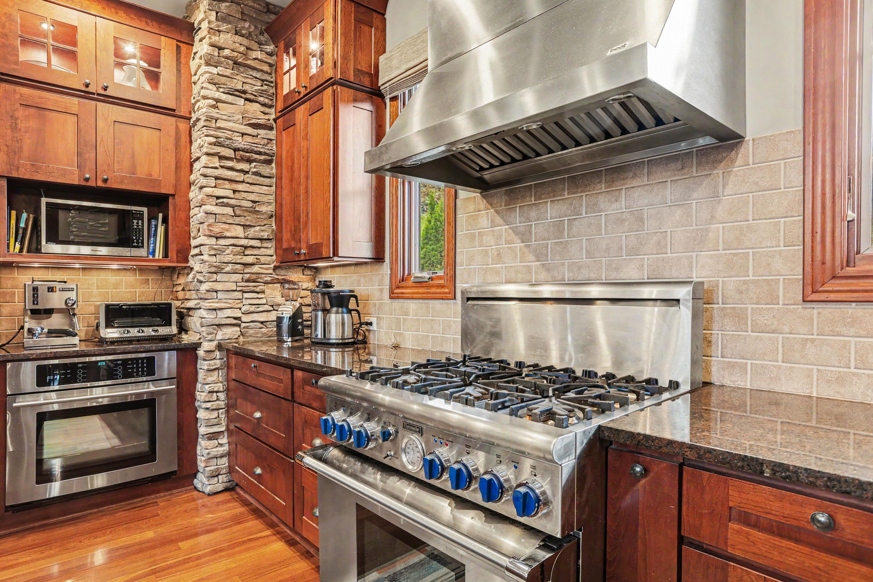 1523 Villa Road Birmingham, MI 48009 - Photo 5 of 41 1523 Villa 11