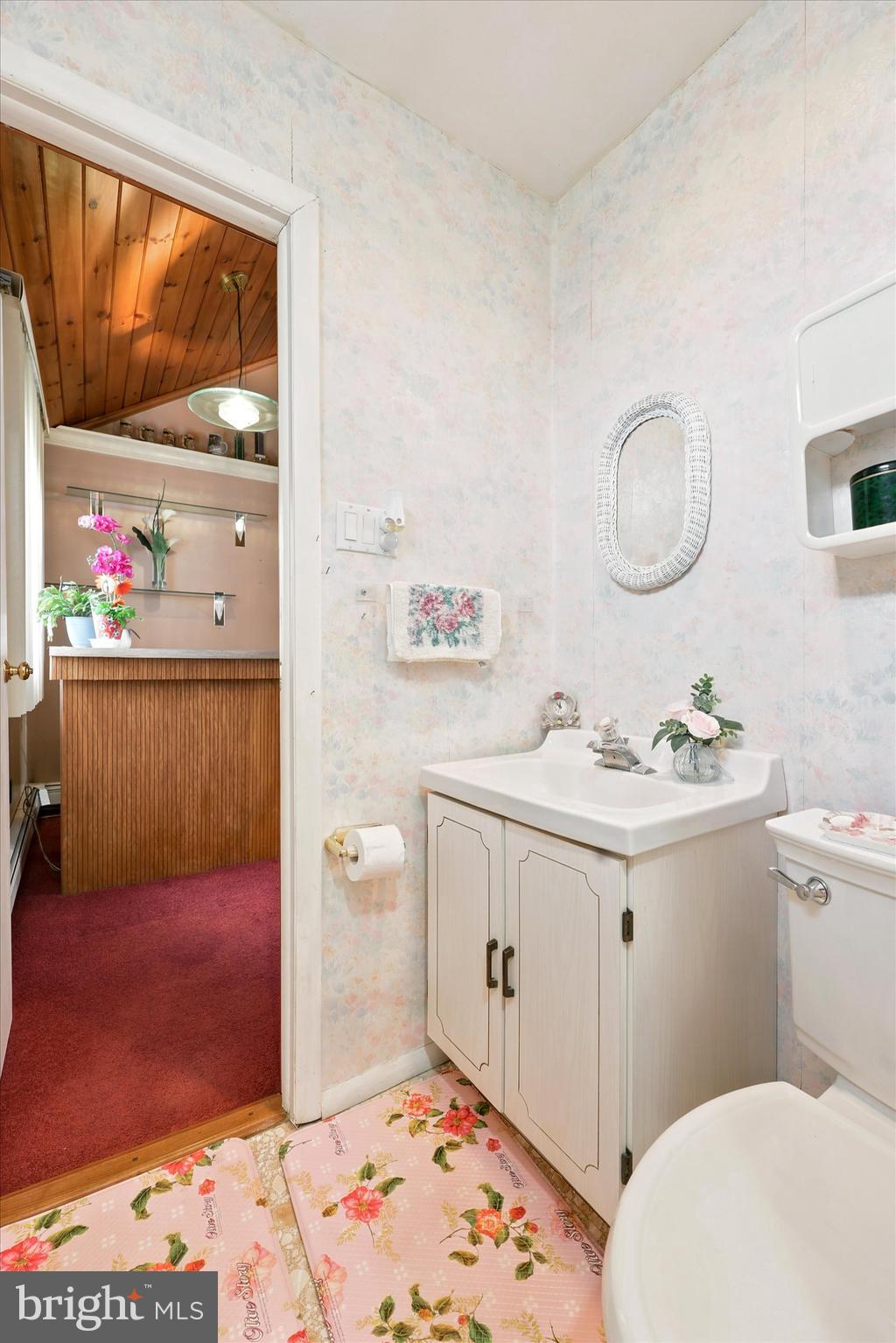 897 Pine Hill Road Philadelphia, PA 19115 - Photo 19 of 21