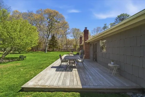 $1,851,000 | 121 Montauk Highway, Quogue, NY 11959