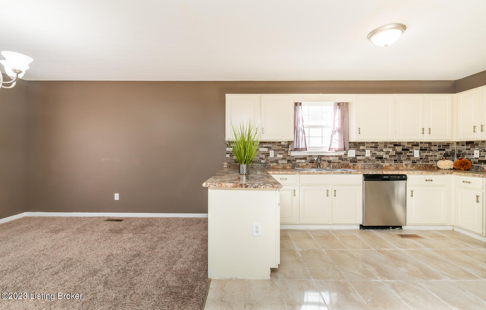 7833 Lariat Road Louisville, KY 40219 - Photo 23 of 88 LAR-124