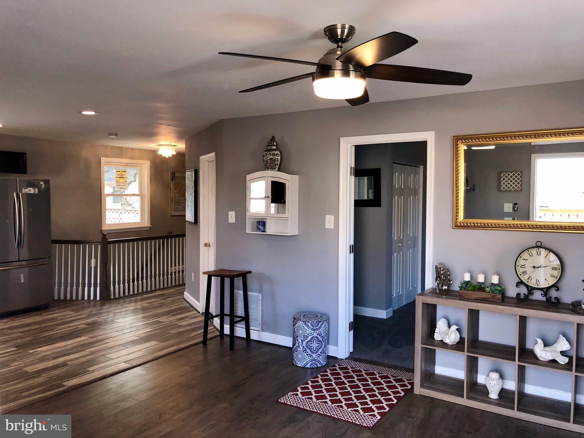 177 Dunlap Road Pasadena, MD 21122 - Photo 1 of 25 Living Room