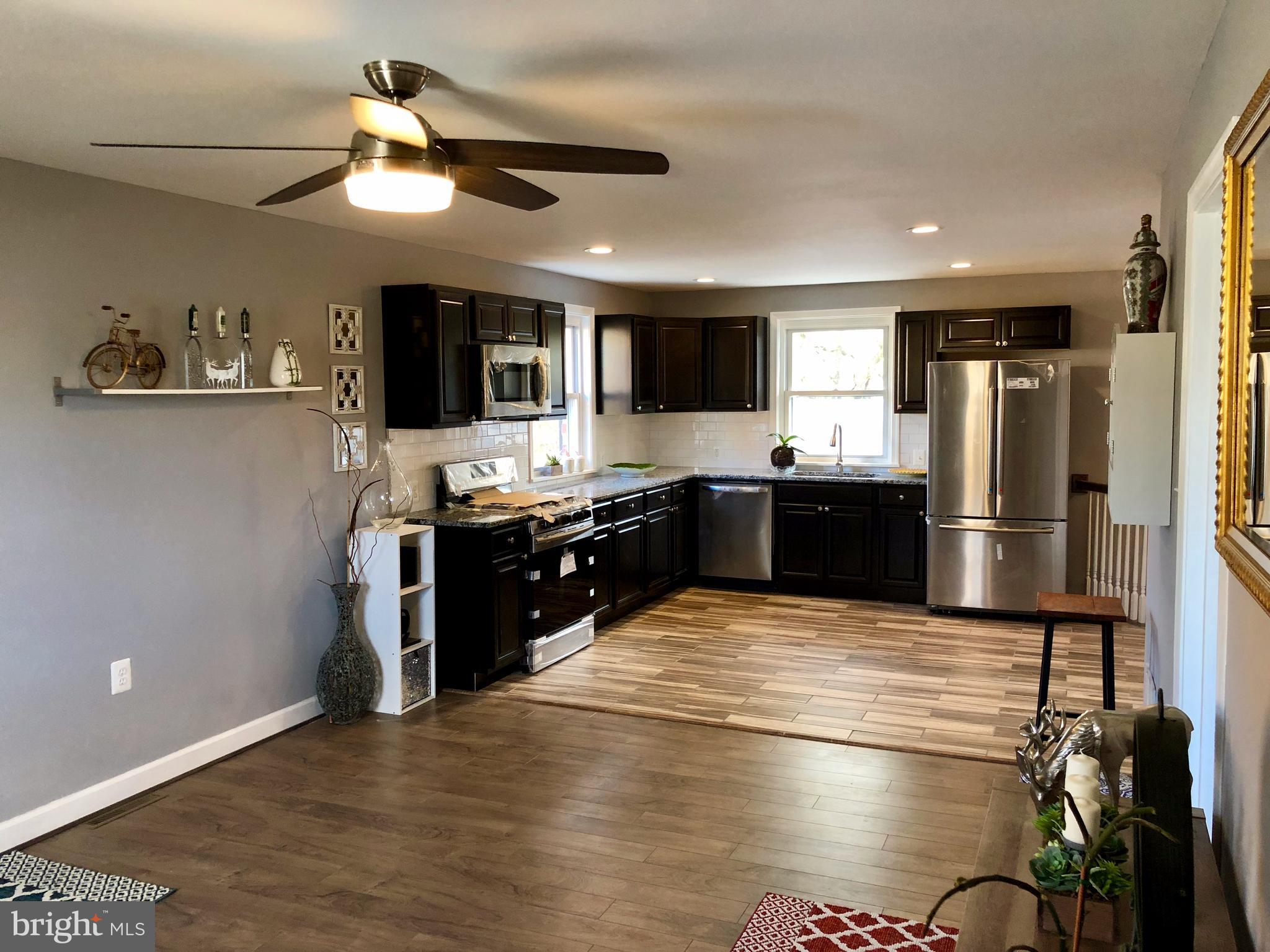 177 Dunlap Road Pasadena, MD 21122 - Photo 3 of 25 Dining Room