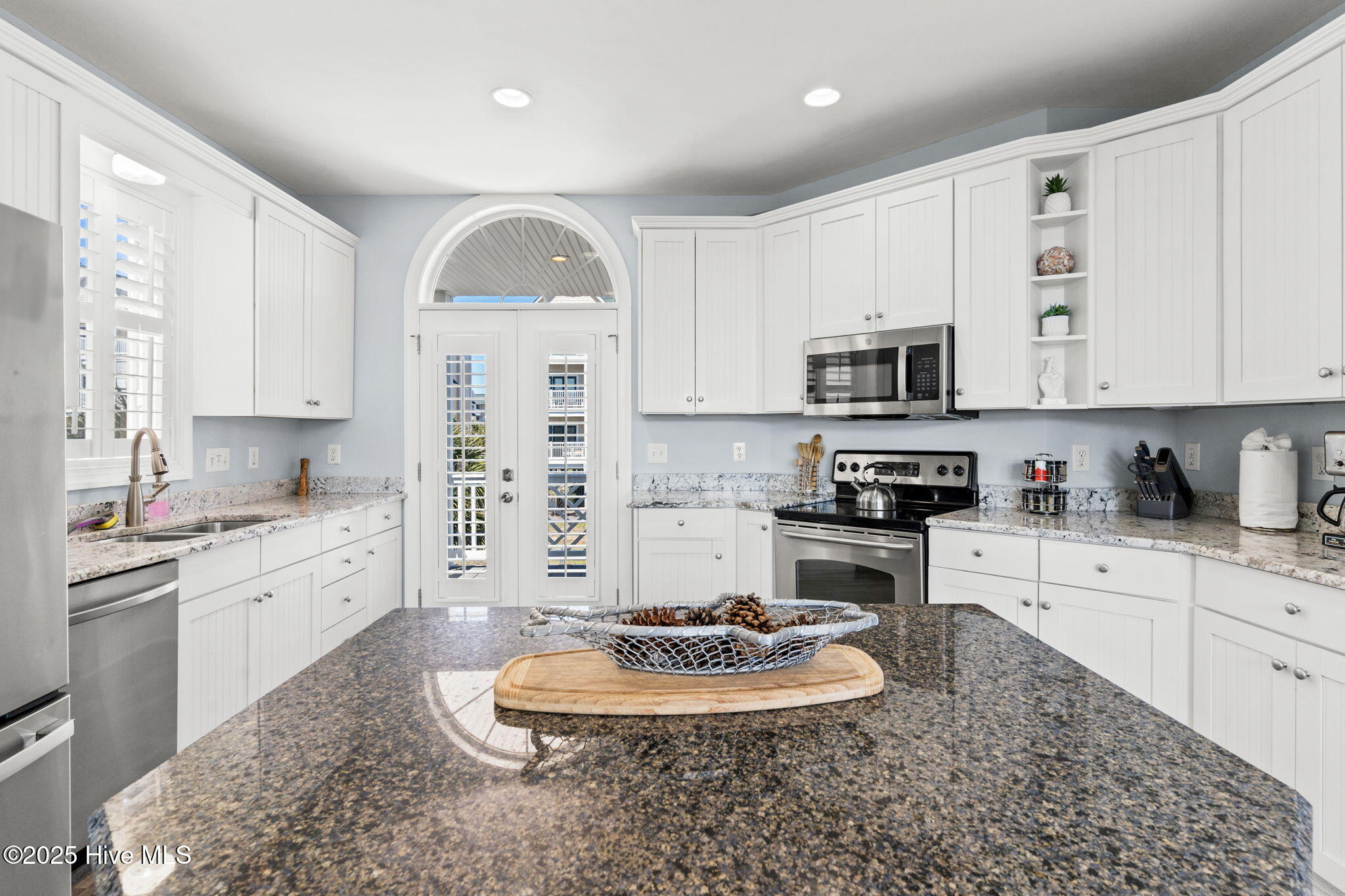 349 West First Street Ocean Isle Beach, NC 28469 - Photo 16 of 95 6-web-or-mls-CAMMediaLLC.com-02845