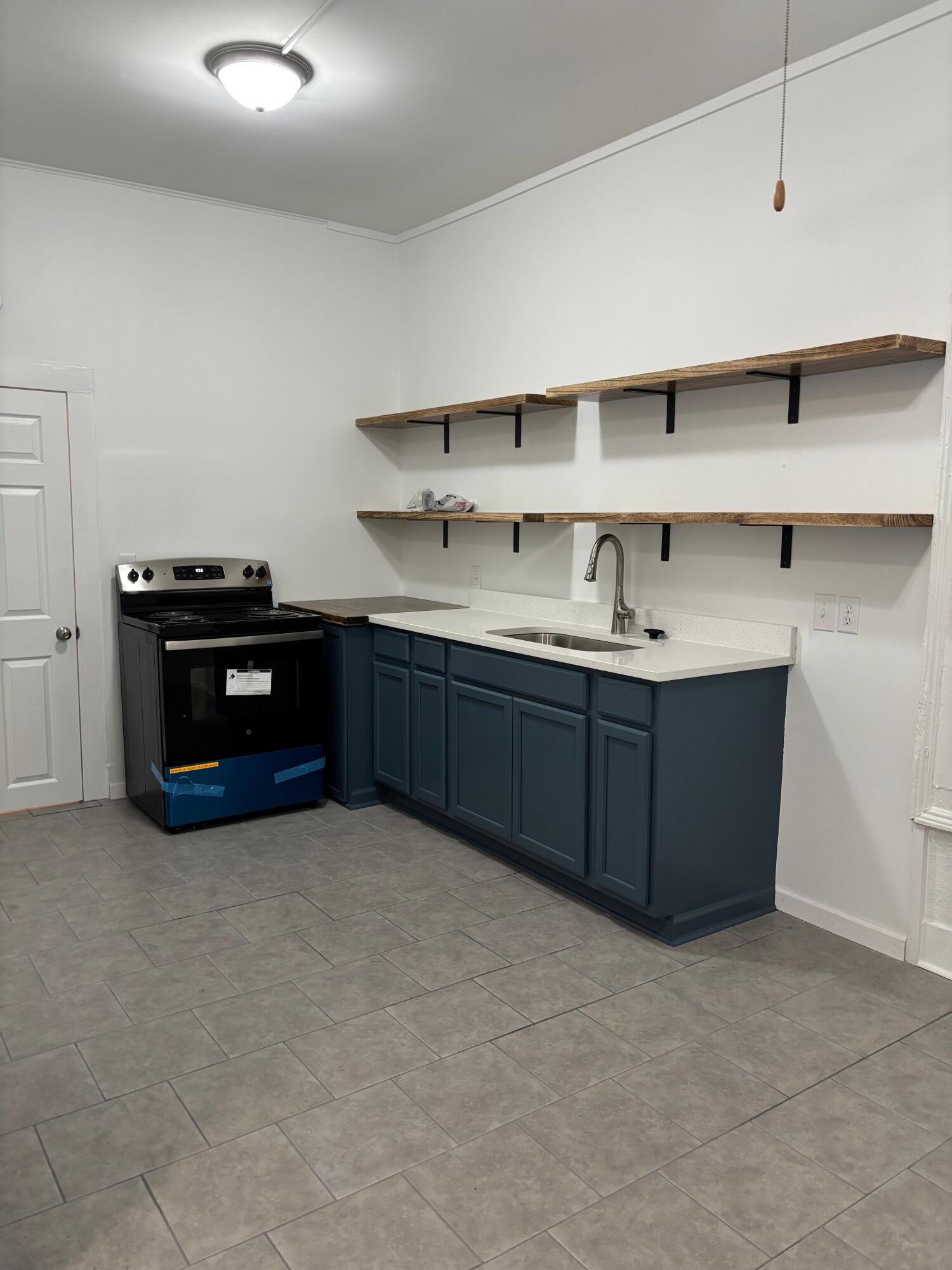 403 West Hampton Avenue, Unit B Sumter, SC 29150 - Photo 4 of 34