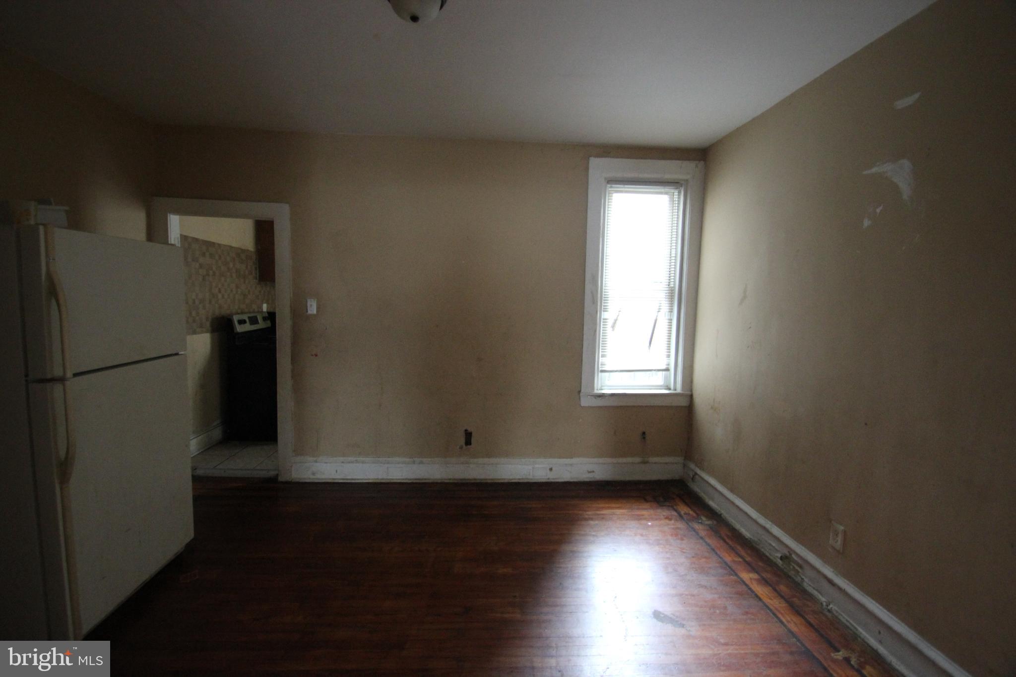 6517 Allman Street Philadelphia, PA 19142 - Photo 3 of 11