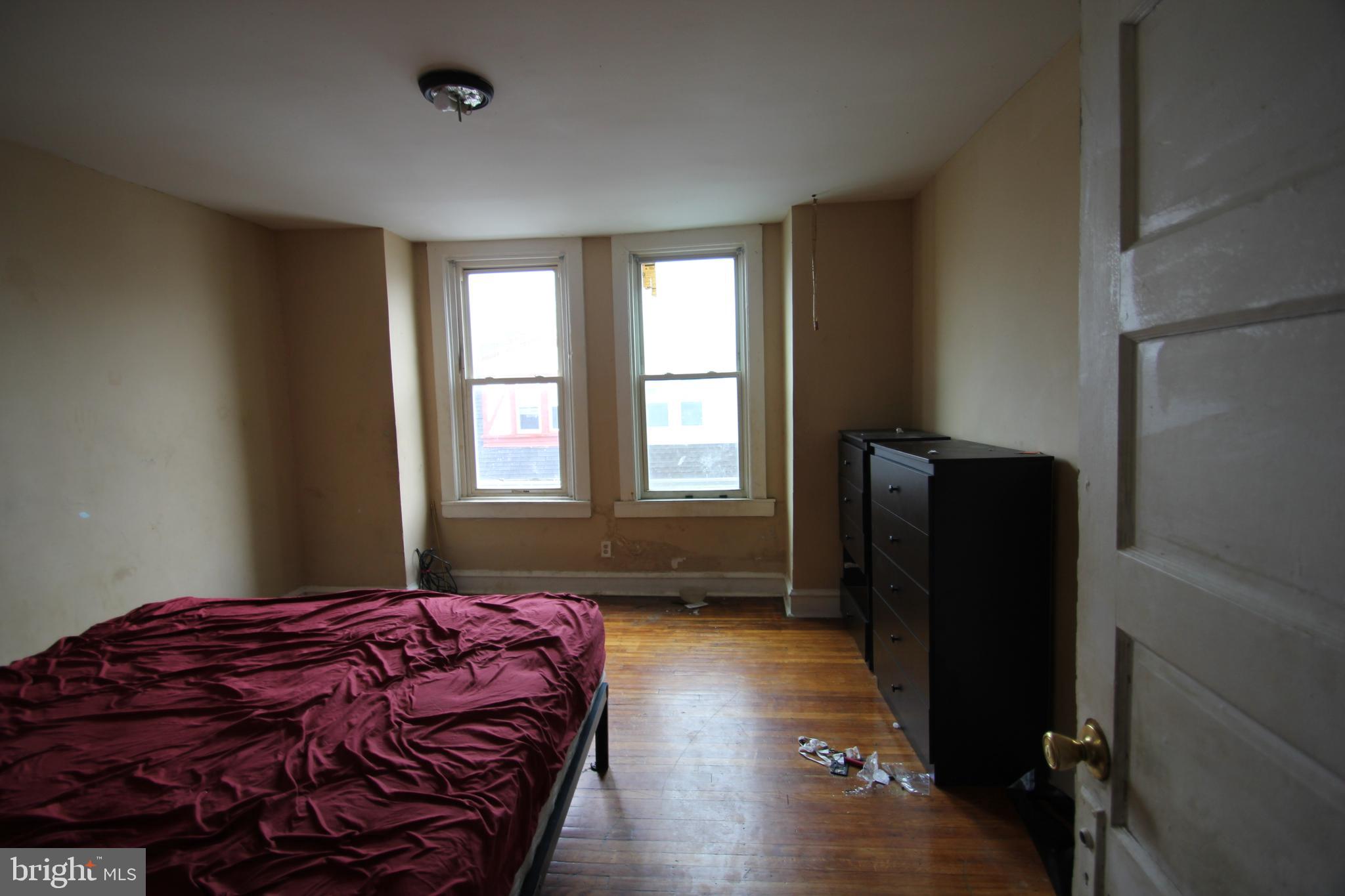 6517 Allman Street Philadelphia, PA 19142 - Photo 9 of 11