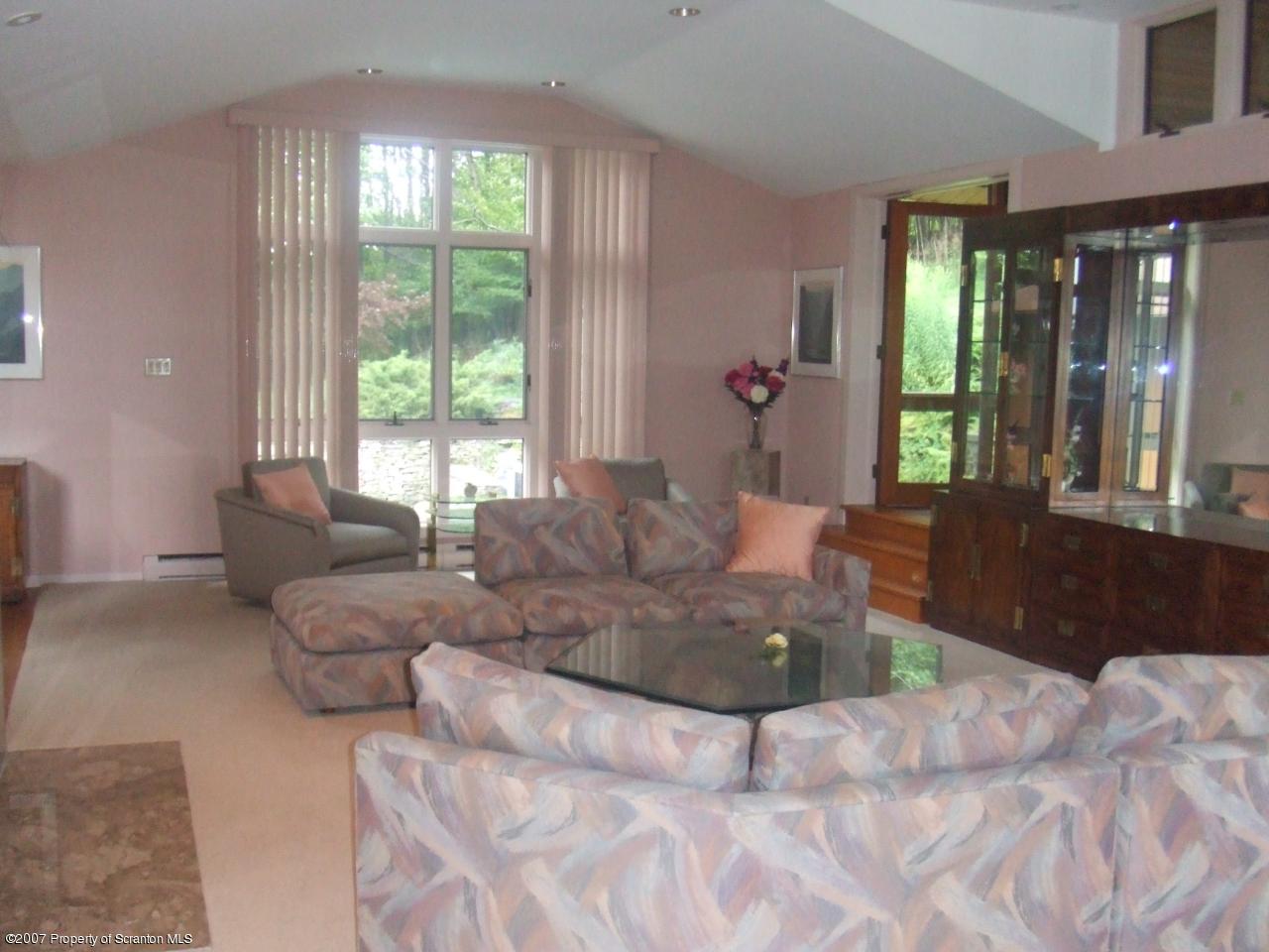 374 Grouse Hill Road Dalton, PA 18414 - Photo 4 of 8 Gallery Image 4