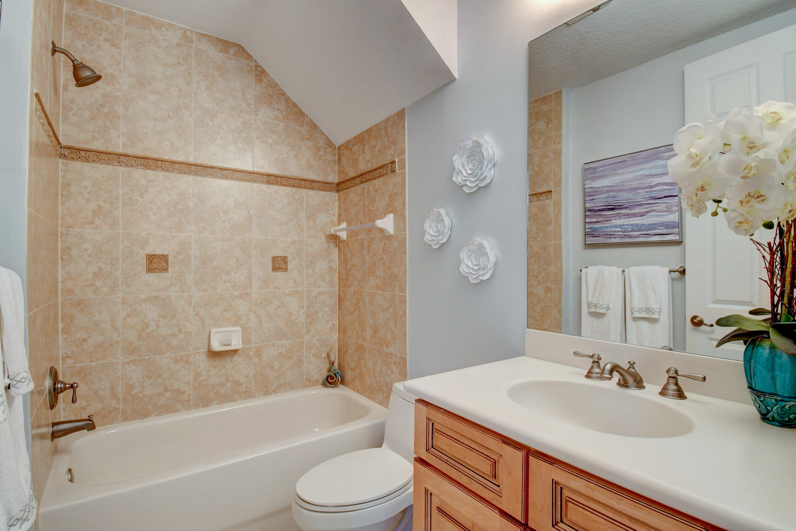 8312 Northwest 9th Avenue Boca Raton, FL 33487 - Photo 18 of 66 Downstairs Full Bathroom
