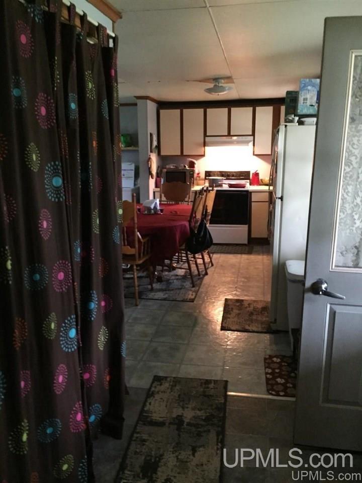 1121 Co Rd 432 Gulliver, MI 49840 - Photo 8 of 8