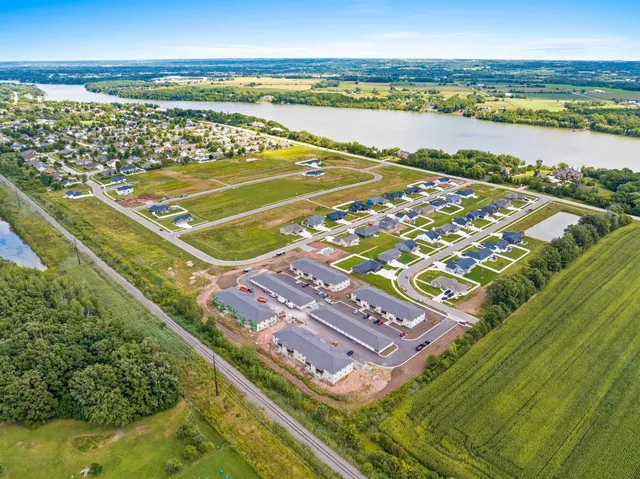 $69,900 | 400 Battery Avenue, Unit 228, De Pere, WI 54115