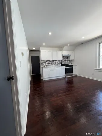 $2,300 | 144 Whittier Street, Unit 2, Bridgeport, CT 06605