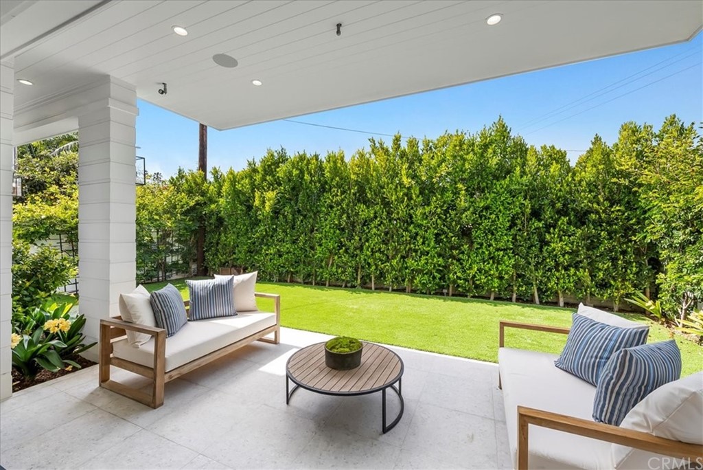 615 23rd Street Manhattan Beach, CA 90266 - Photo 11 of 36 a building outdoor space with patio furniture and potted plants