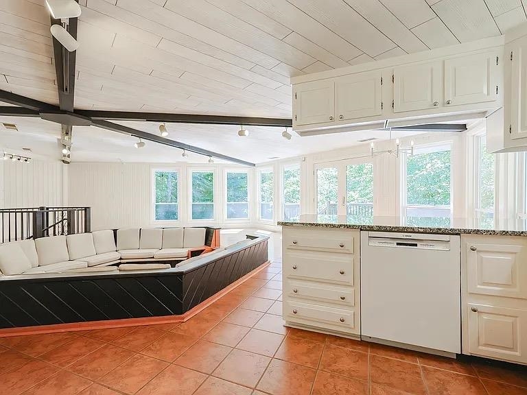 147 Rocky Pond Road Hollis, NH 03049 - Photo 21 of 33 Gallery Image 21