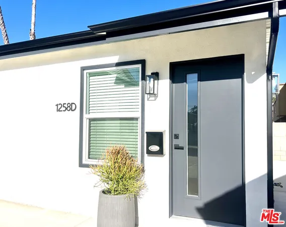 $3,495 | 1258 Mariposa Street, Unit D, Glendale, CA 91205