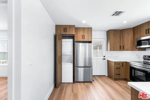 $3,495 | 1258 Mariposa Street, Unit D, Glendale, CA 91205