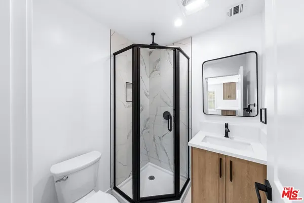 $3,495 | 1258 Mariposa Street, Unit D, Glendale, CA 91205