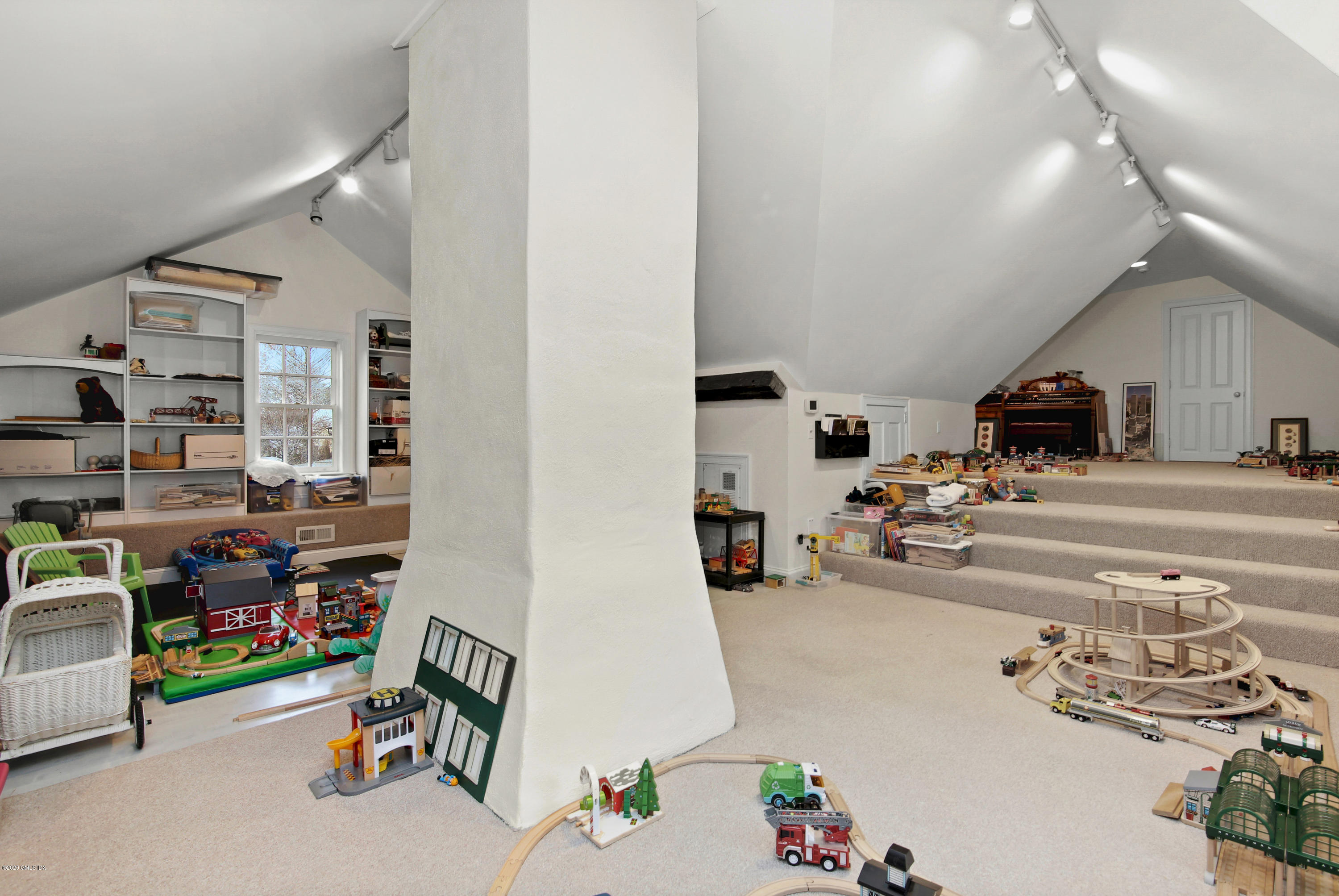 112 Shore Road Old Greenwich, CT 06870 - Photo 20 of 25 Third Floor Playroom