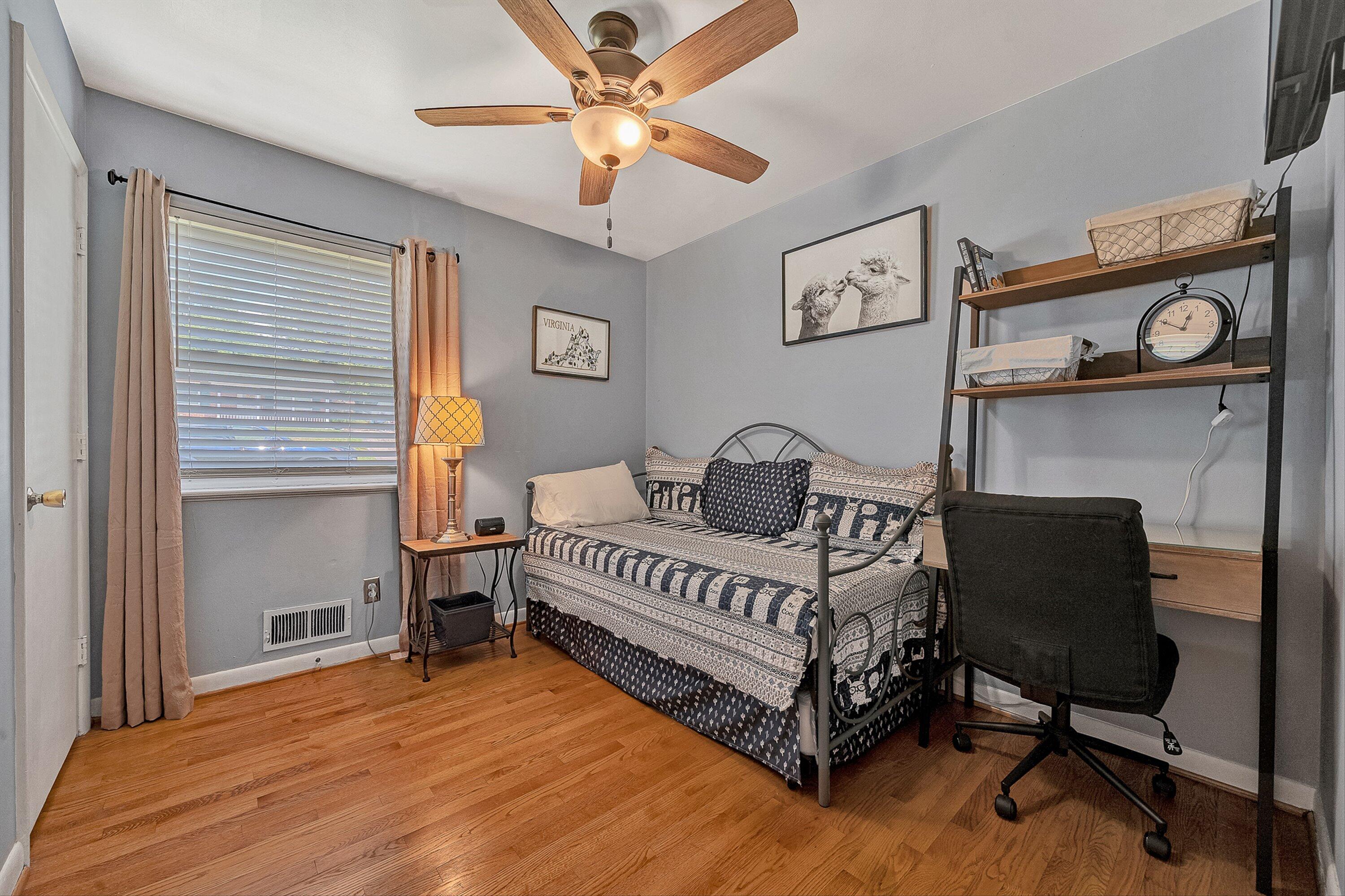 4702 Desi Road Northwest Roanoke, VA 24017 - Photo 16 of 34 15-VM-02181