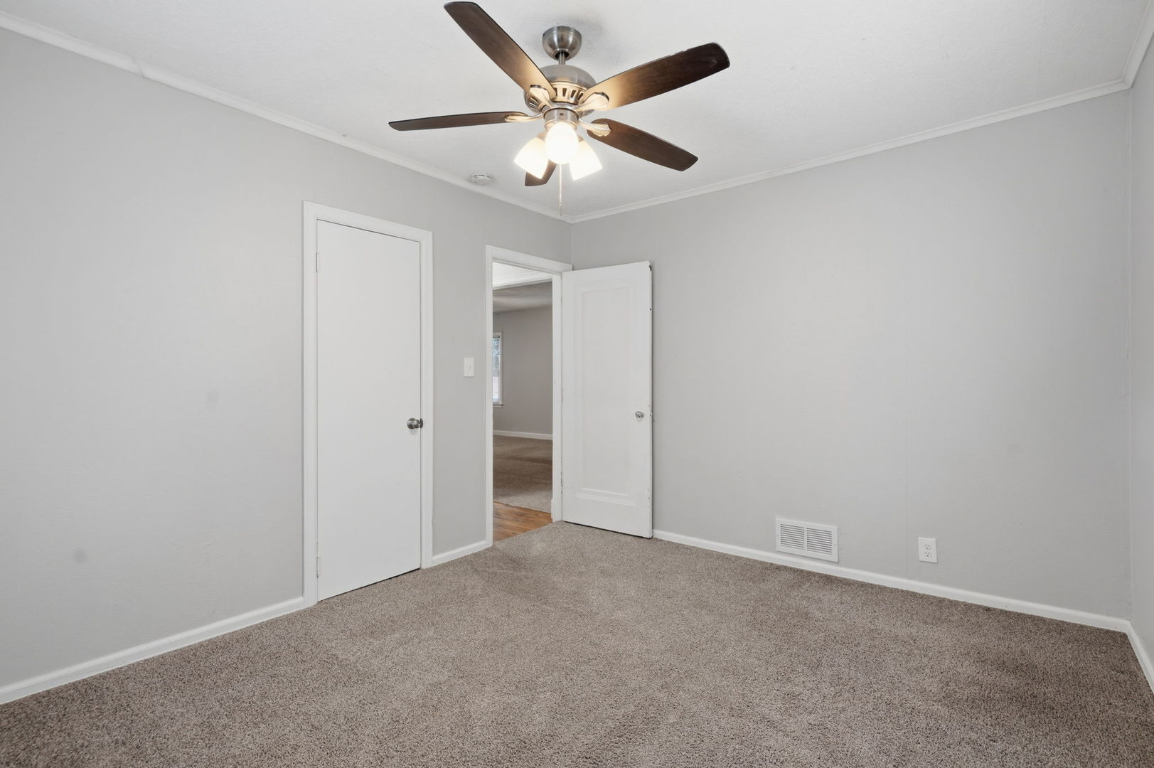 120 20th Street East Moline, IL 61244 - Photo 10 of 15