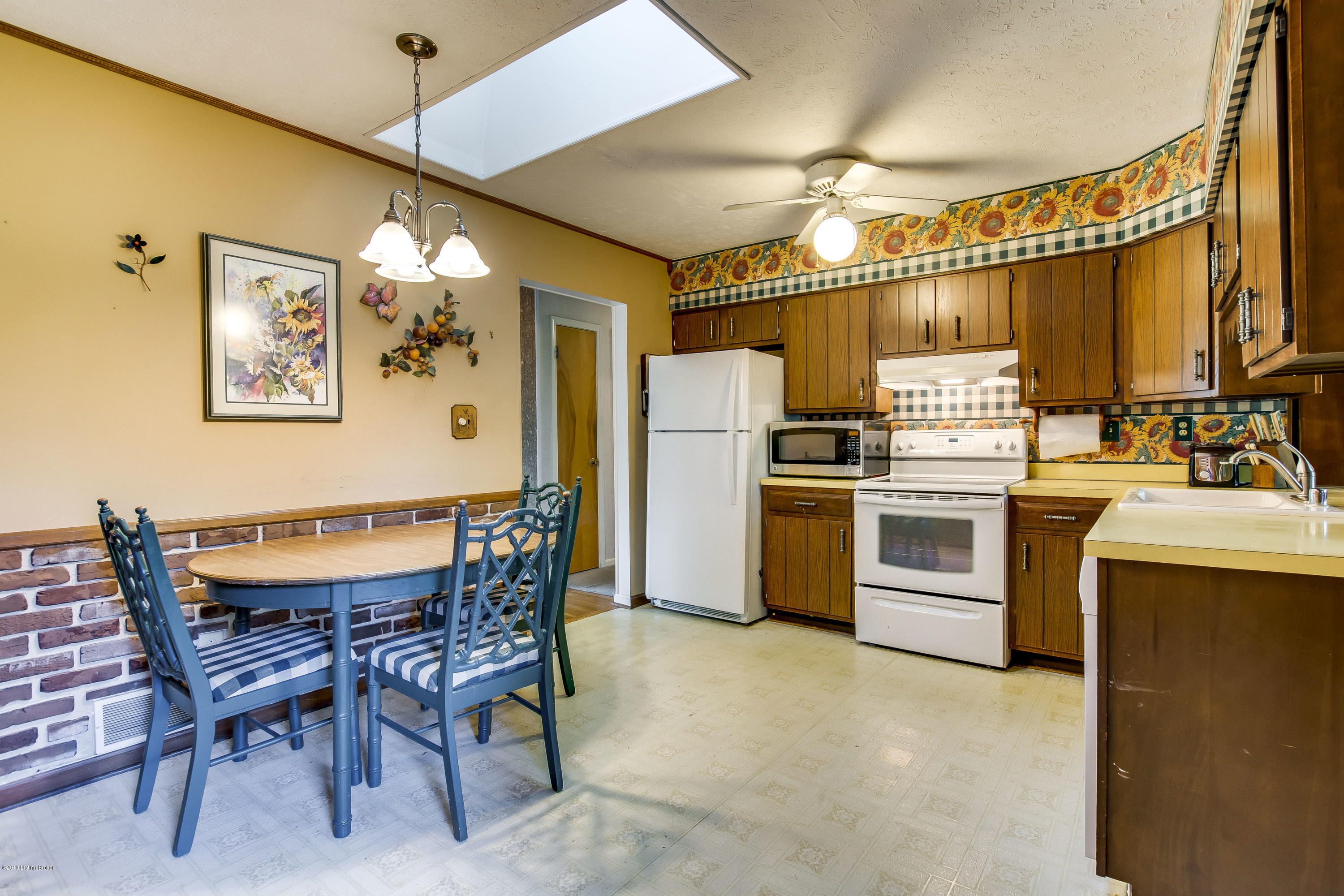 7406 Grannel Road Louisville, KY 40214 - Photo 15 of 39 7406_GrannelRoad_40214_211