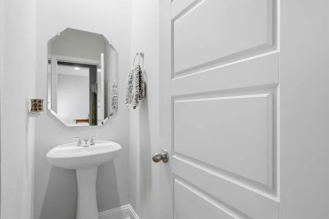 $385,000 | 6092 Bursey Road, Watauga, TX 76148