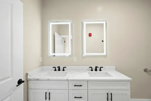 $489,900 | 10100 South Willow Street, Unit 208, Manchester, NH 03109