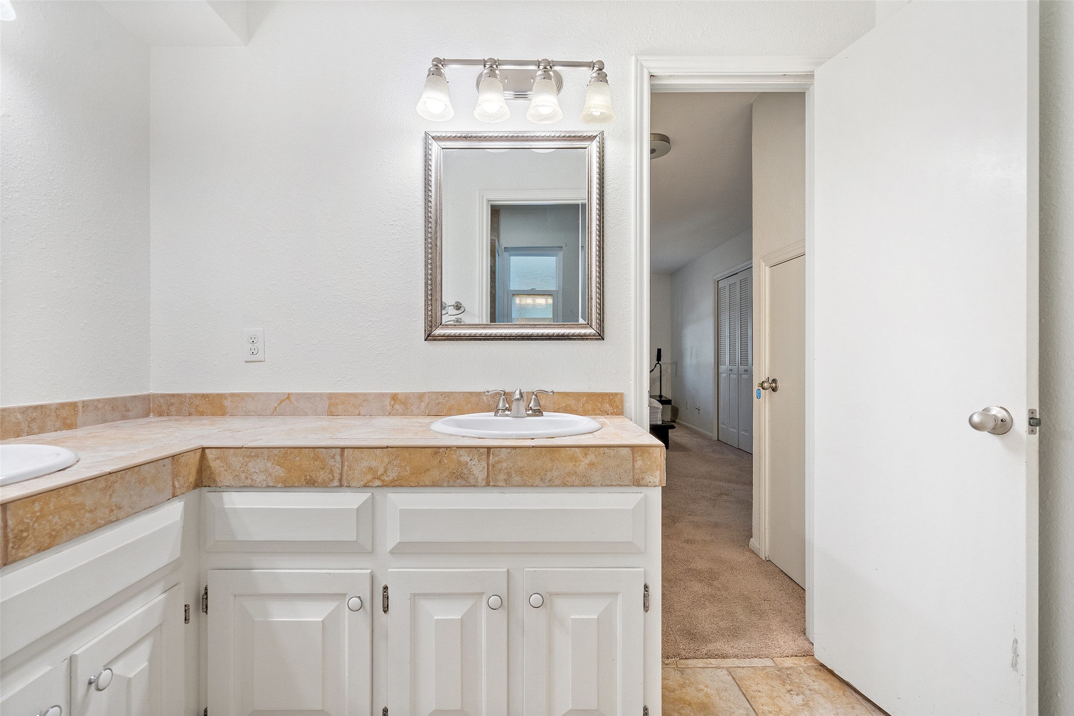 6906 One Oak Road Austin, TX 78749 - Photo 19 of 39