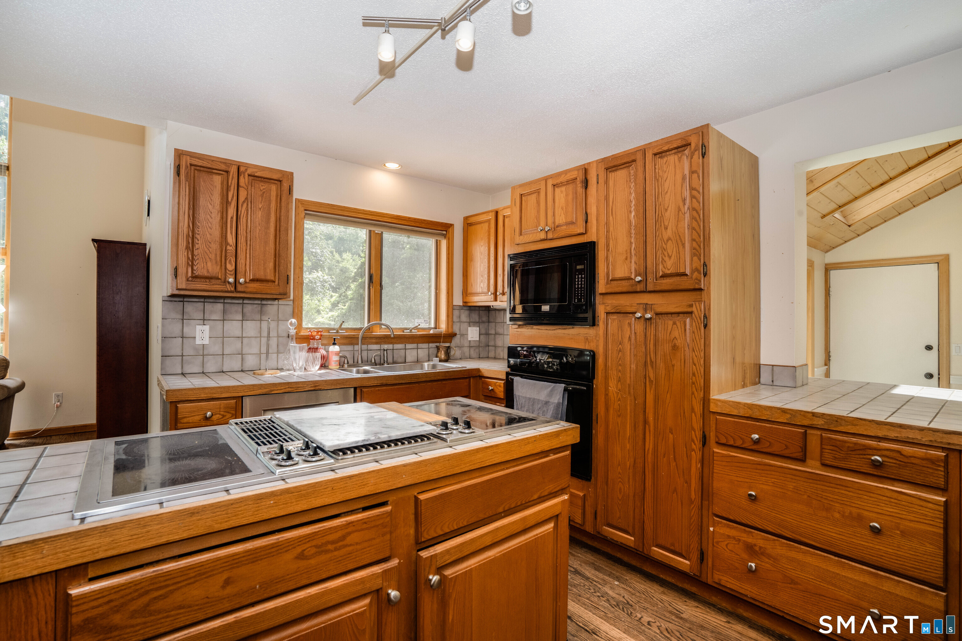 5 Timberwood Road, Unit 5 West Hartford, CT 06117 - Photo 21 of 35 Gallery Image 21