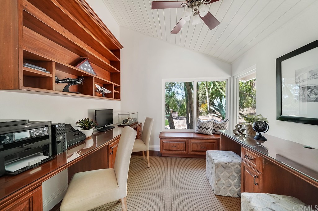 1902 Derby Drive North Tustin, CA 92705 - Photo 11 of 67 a livingroom with workspace and a window