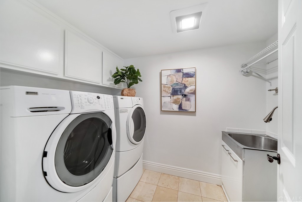 1902 Derby Drive North Tustin, CA 92705 - Photo 16 of 67 a utility room with dryer and washer