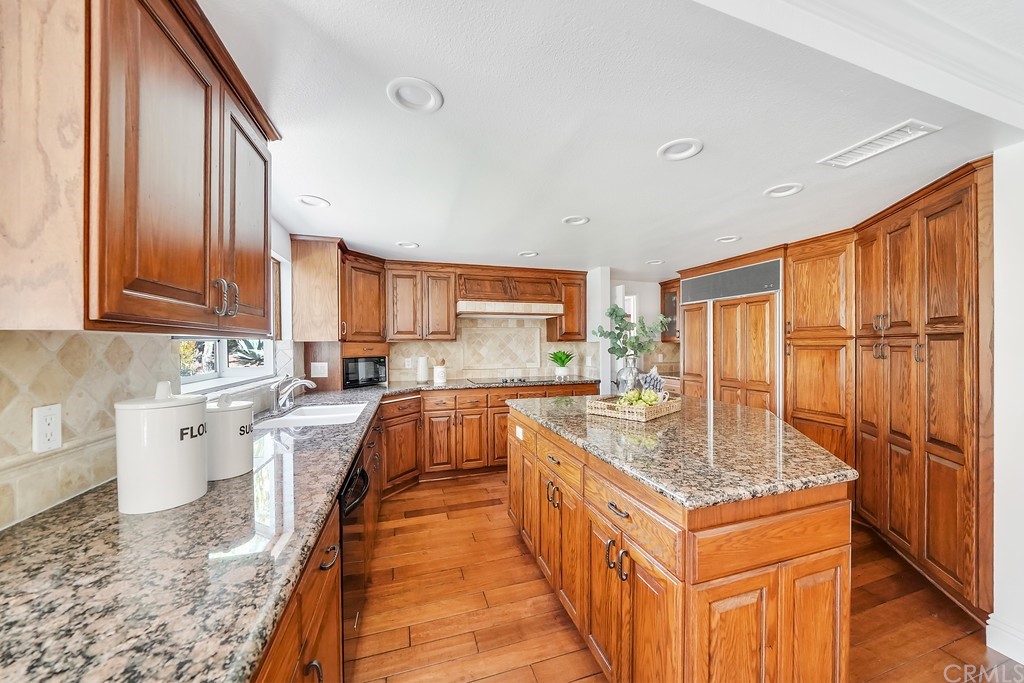 1902 Derby Drive North Tustin, CA 92705 - Photo 19 of 67 Storage galore in the cabinets and cupboards