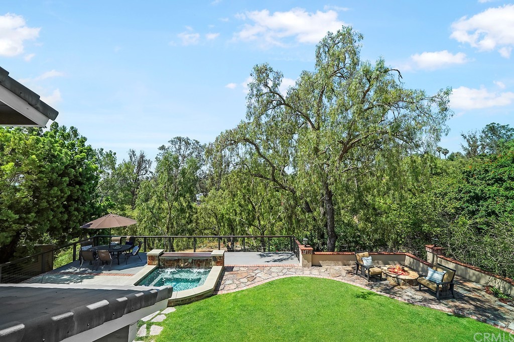1902 Derby Drive North Tustin, CA 92705 - Photo 43 of 67 a view of a backyard with sitting area
