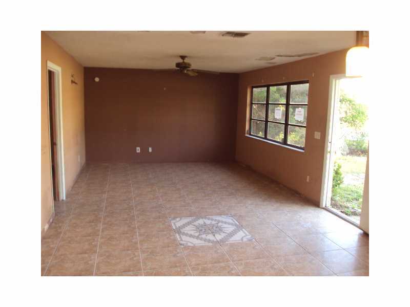 1758 Mistletoe Street Sebastian, FL 32958 - Photo 4 of 13