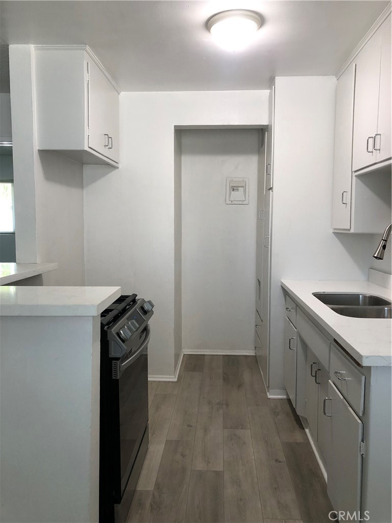 409 California Street, Unit 5 Huntington Beach, CA 92648 - Photo 3 of 13