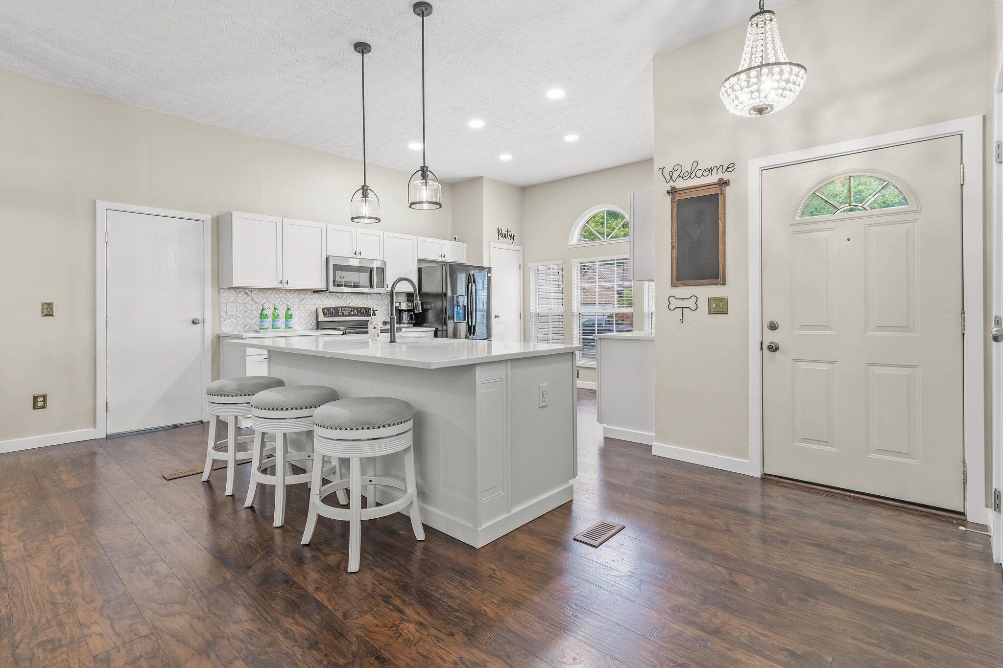 779 Lindenhaven Road Columbus, OH 43230 - Photo 2 of 33 Kitchen