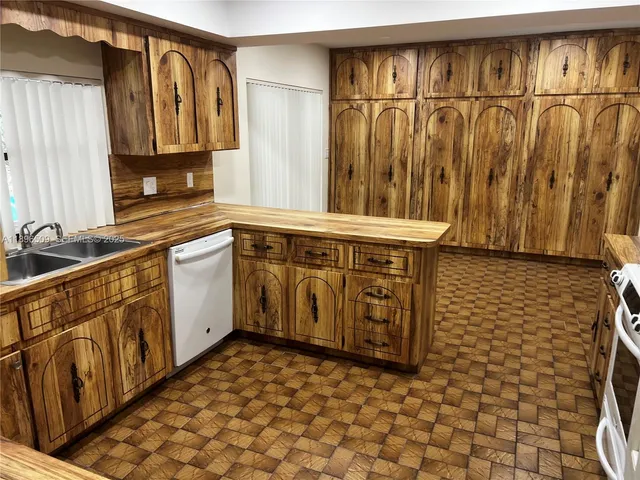 $5,500 | 7751 Southwest 131st Street, Pinecrest, FL 33156