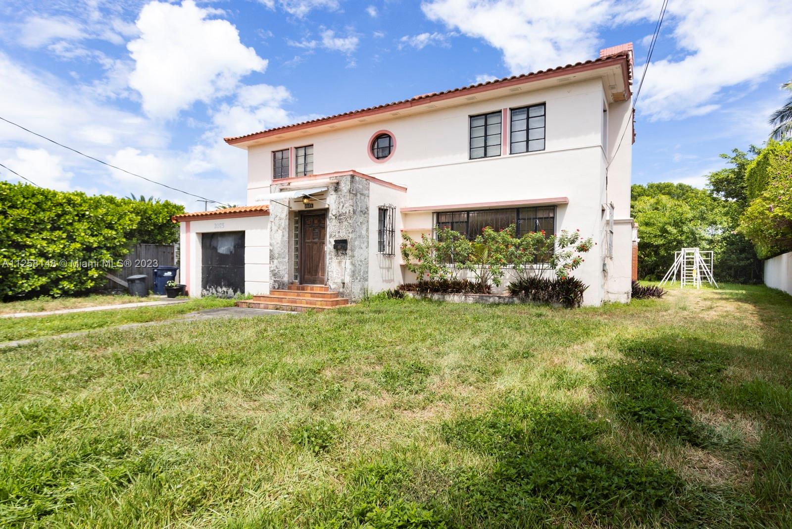 2075 North Bay Road Miami Beach, FL 33140 - Photo 3 of 9