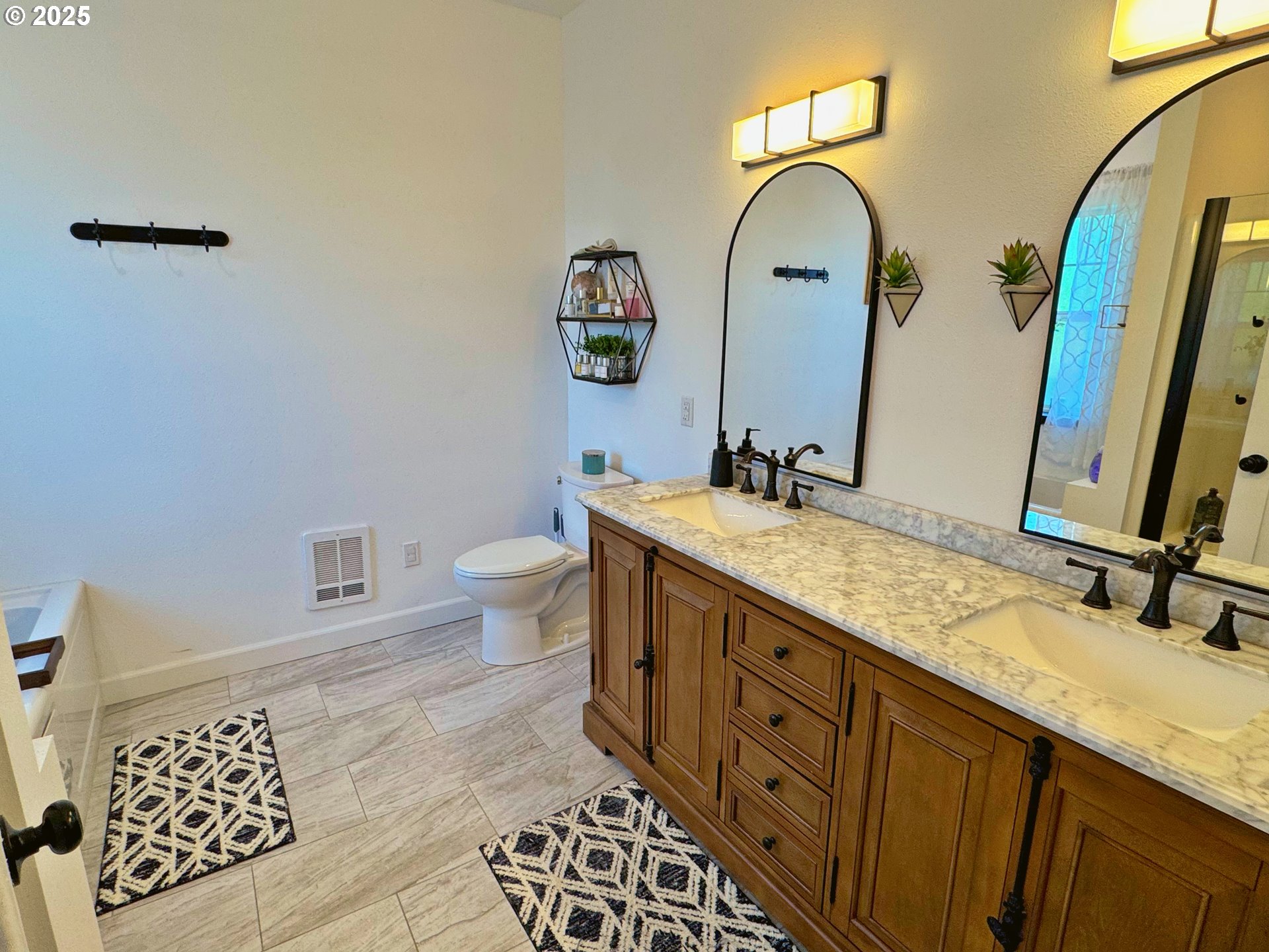 1118 South 11th Street Coos Bay, OR 97420 - Photo 19 of 46