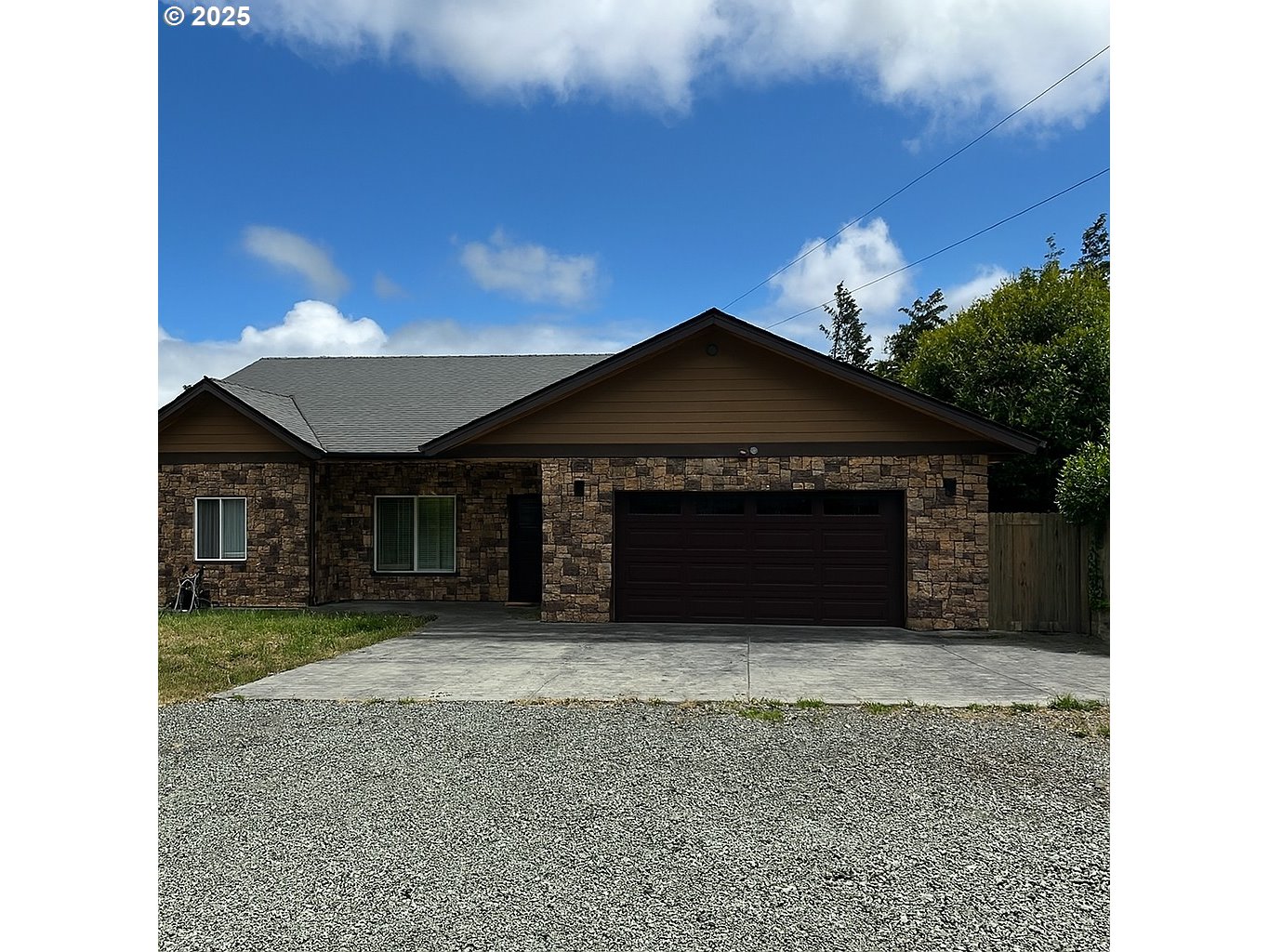 1118 South 11th Street Coos Bay, OR 97420 - Photo 3 of 46