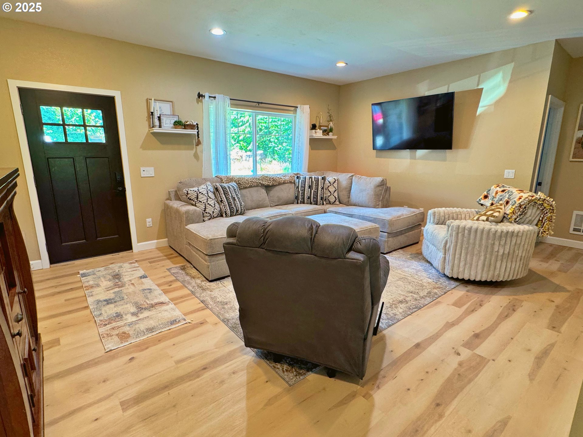 1118 South 11th Street Coos Bay, OR 97420 - Photo 4 of 46