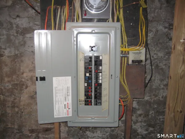 $250,000 | 8 Vergason Avenue, Norwich, CT 06360