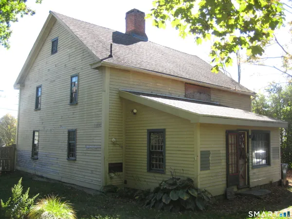 $250,000 | 8 Vergason Avenue, Norwich, CT 06360