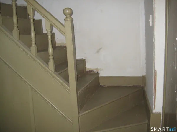 $250,000 | 8 Vergason Avenue, Norwich, CT 06360