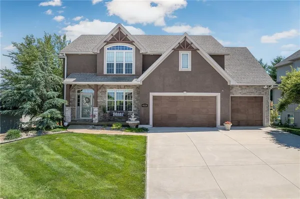 $550,000 | 4614 Corinth Drive, St. Joseph, MO 64506