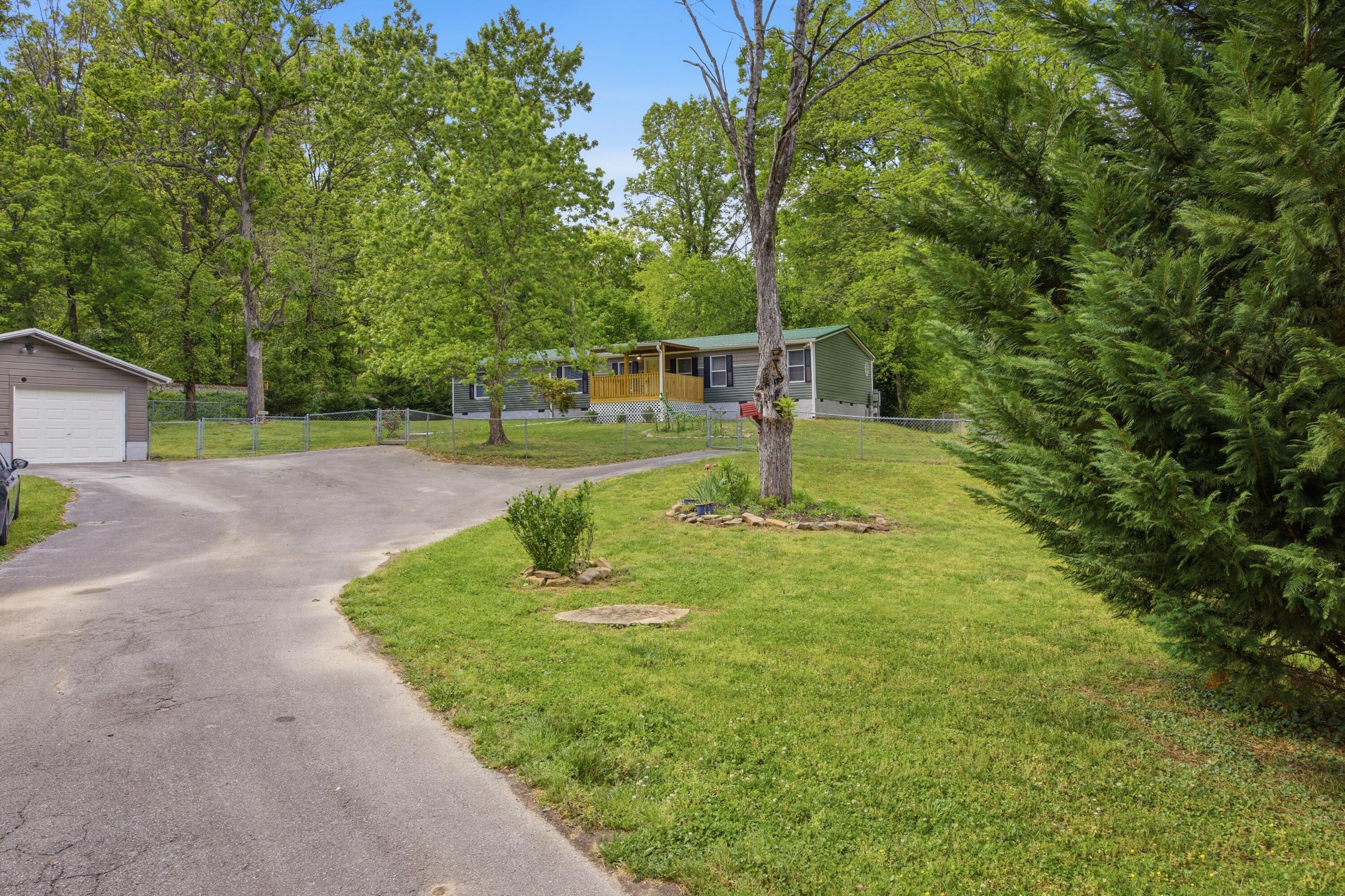 11451 Back Valley Road Soddy-Daisy, TN 37379 - Photo 2 of 29 090A8608