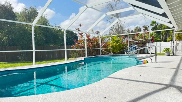 $694,900 | 601 Dark Hammock Road, Fort Pierce, FL 34947
